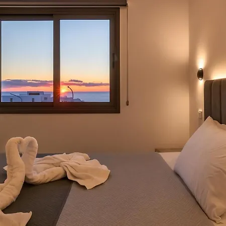 Hiddengems Residences 202 - The Lxr Penthouse - Pool & Steps