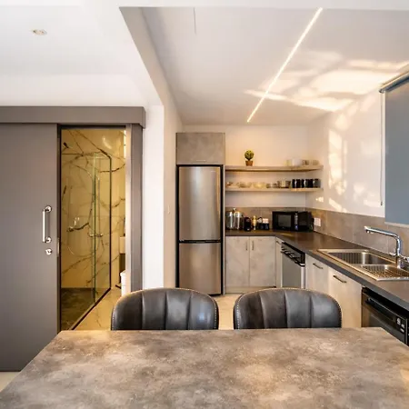 Apartament Hiddengems Residences 202 - The Lxr Penthouse - Pool & Steps