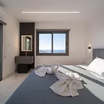 Apartment Hiddengems Residences 202 - The Lxr Penthouse - Pool & Steps