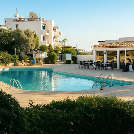 Hiddengems Residences 202 - The Lxr Penthouse - Pool & Steps דירה *