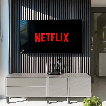 Apartment Hiddengems Residences 202 - The Lxr Penthouse - Pool & Steps *