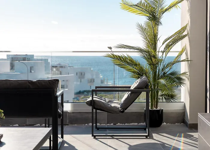 Hiddengems Residences 202 - The Lxr Penthouse - Pool & Steps Apartamento Paphos