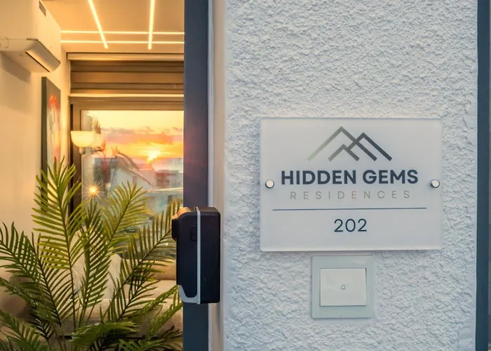 Hiddengems Residences 202 - The Lxr Penthouse - Pool & Steps Paphos