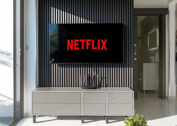 Apartamento Hiddengems Residences 202 - The Lxr Penthouse - Pool & Steps *