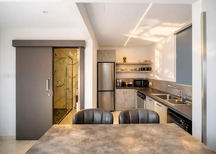 Apartamento Hiddengems Residences 202 - The Lxr Penthouse - Pool & Steps