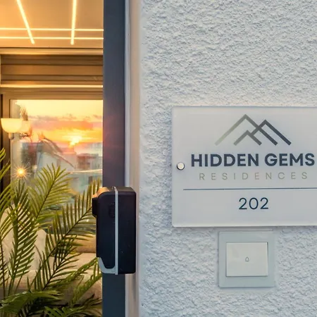 Hiddengems Residences 202 - The Lxr Penthouse - Pool & Steps بافوس