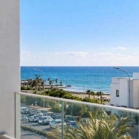 Apartamento Hiddengems Residences 202 - The Lxr Penthouse - Pool & Steps